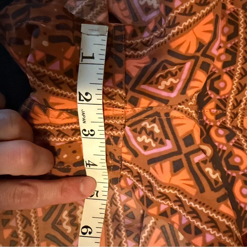 Patagonia Women's Barely Baggies shorts in the Mangrove Tiki pattern - Picture 10 of 10